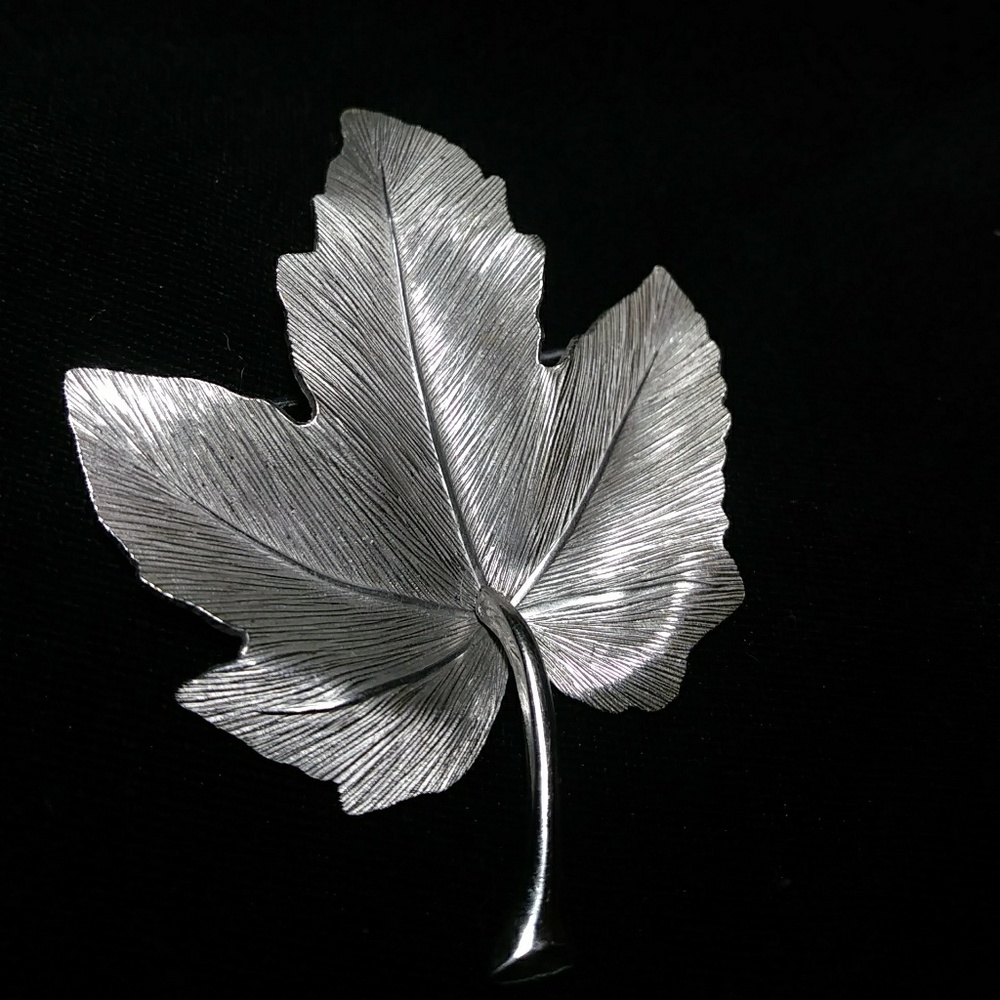 Vintage Maple Leaf Brooch